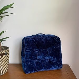 Safaveih Blue Square Floor Pillow 18”x18”x5”